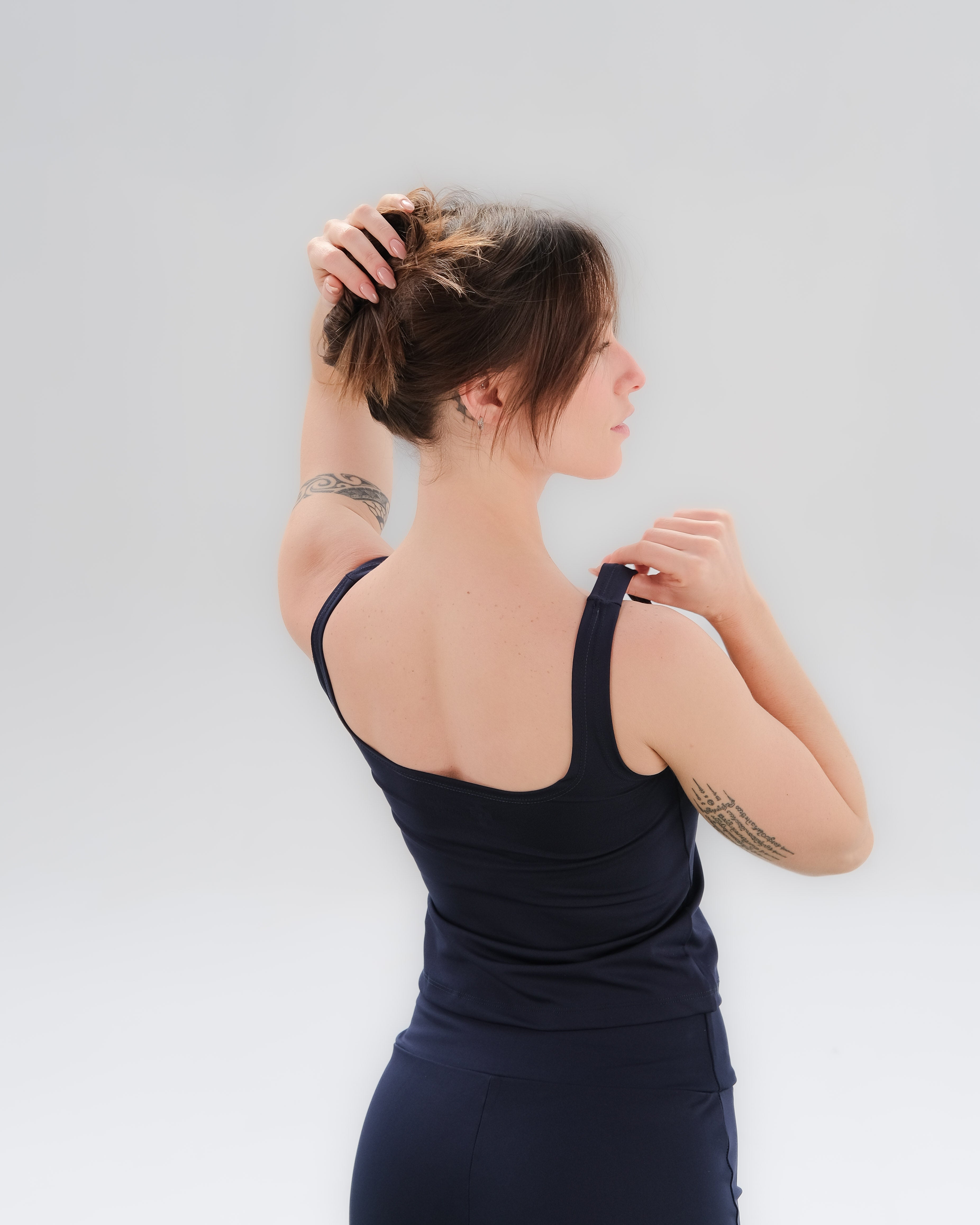 Active Scoop Neck Tank