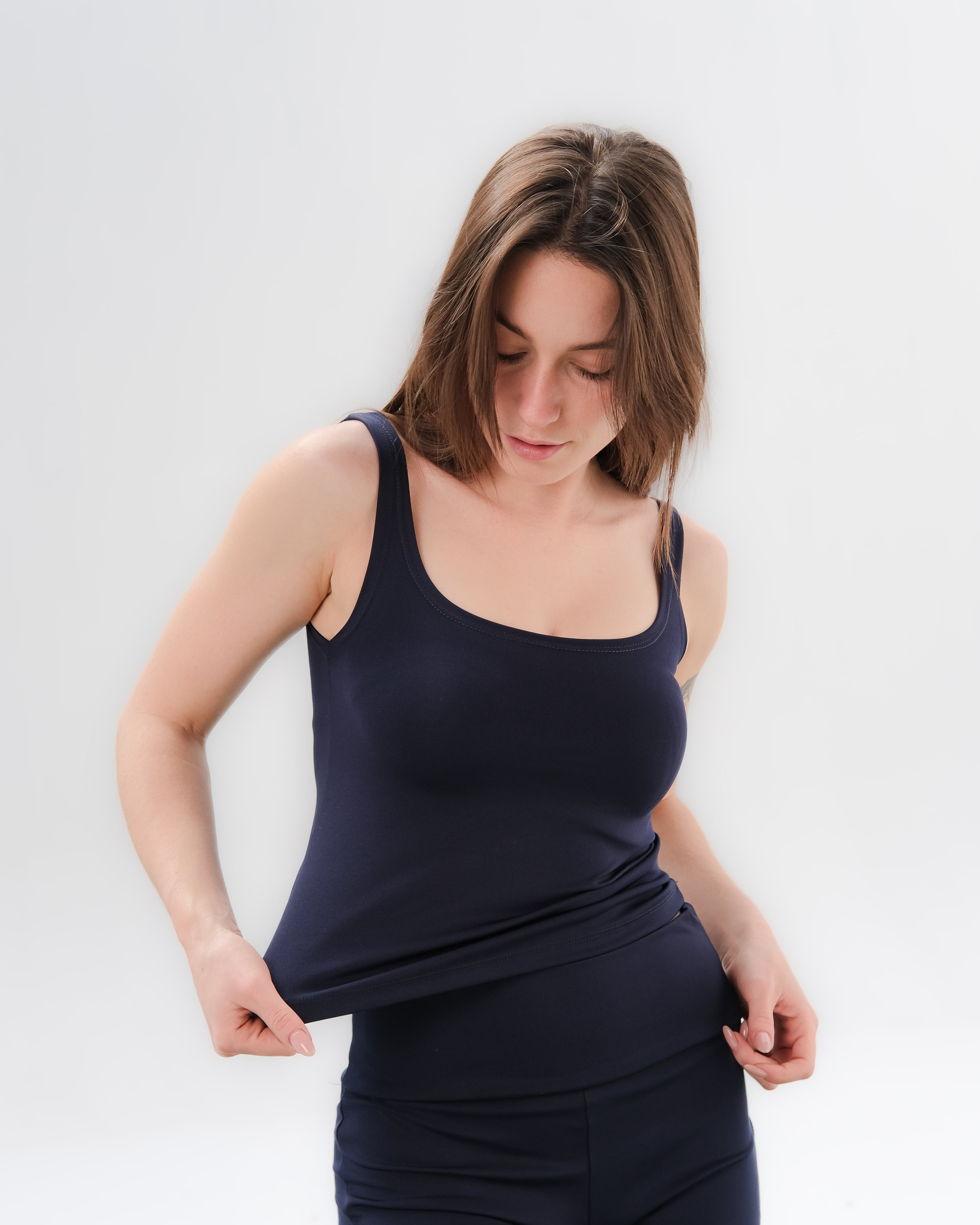 Active Scoop Neck Tank
