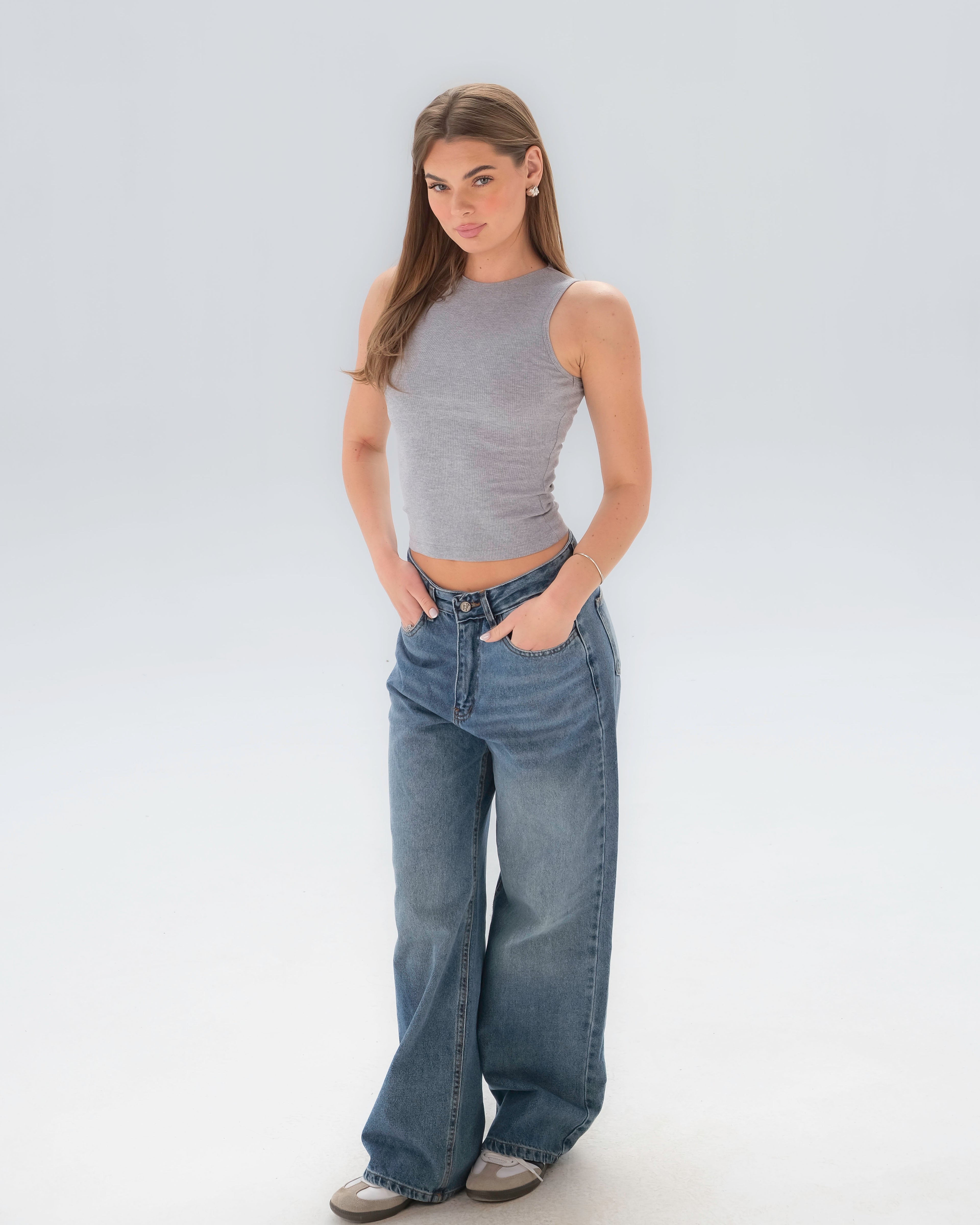 Ribbed Sleeveless Fitted Top